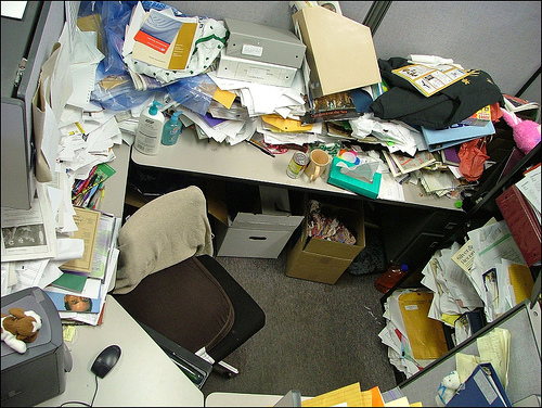 messy-office